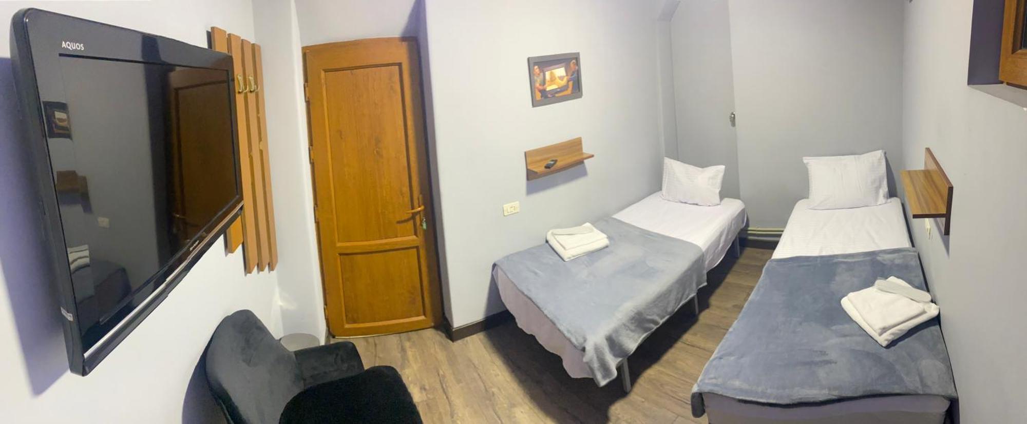 Enigma Hostel Ереван Экстерьер фото